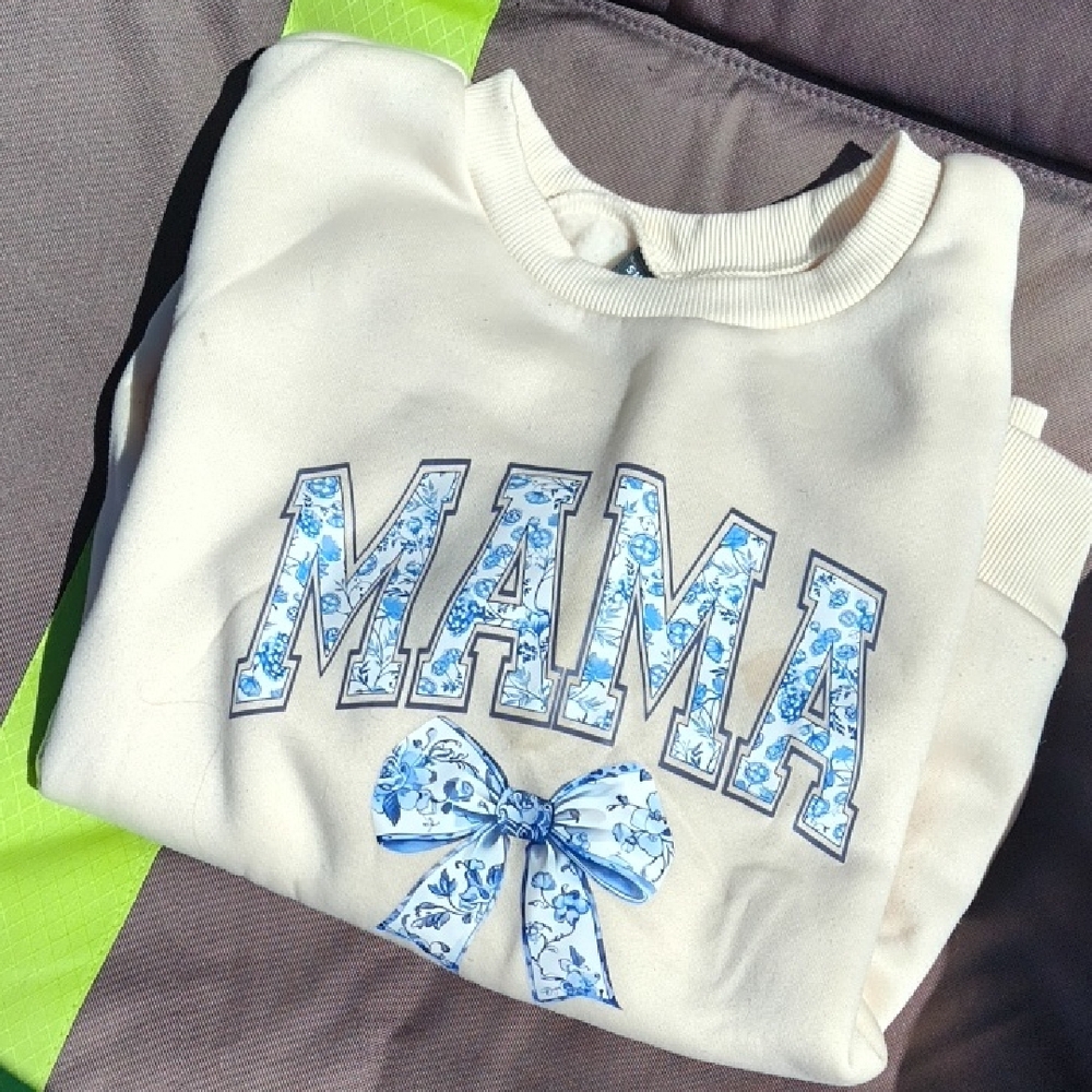 SHEIN Cream and Blue Graphic Windbreaker